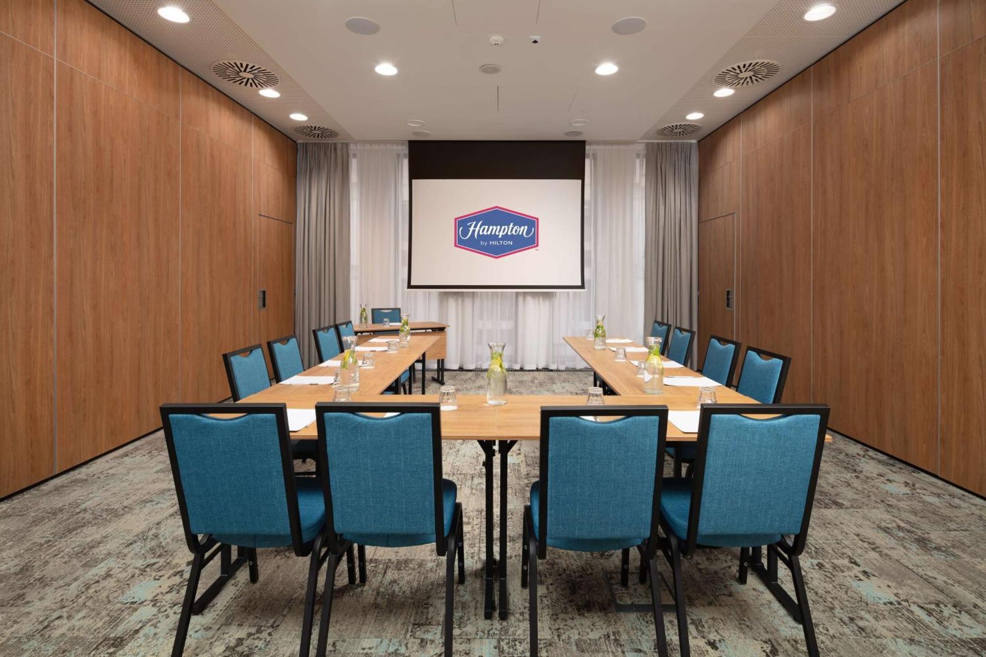 Hampton By Hilton Lodz City Center Exterior foto